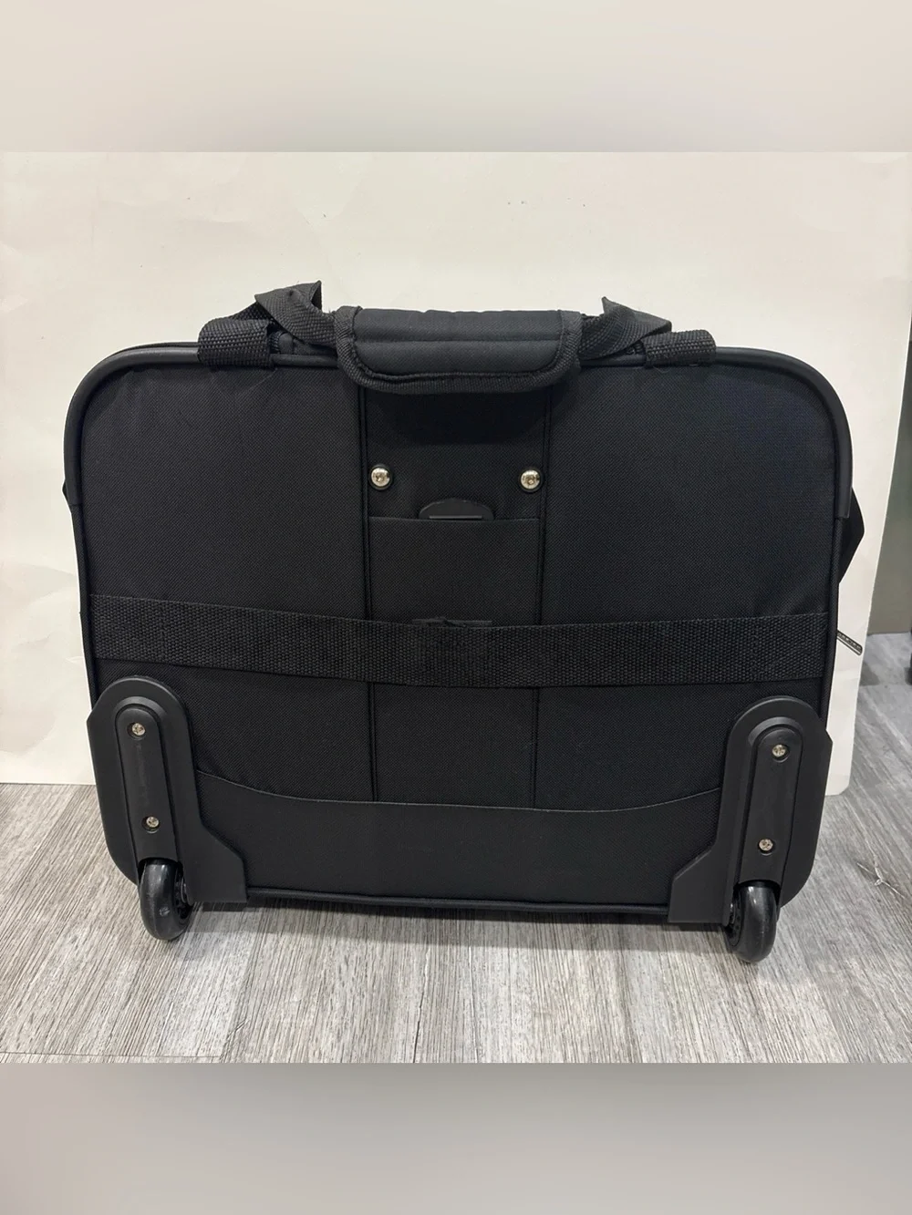Delsey Paris black travel carryon with wheels luggage suitcase travel